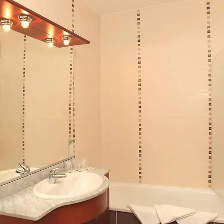 St Jean De Luz Iratzia 2p4 *